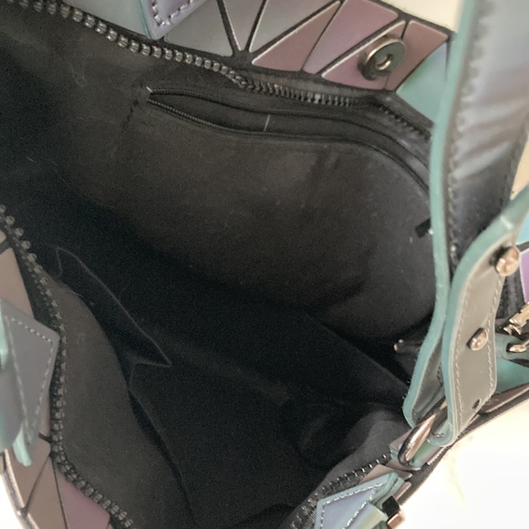 COPY - Geometric luminous purse - Picture 3 of 3